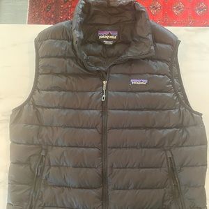Patagonia down vest: Men’s M